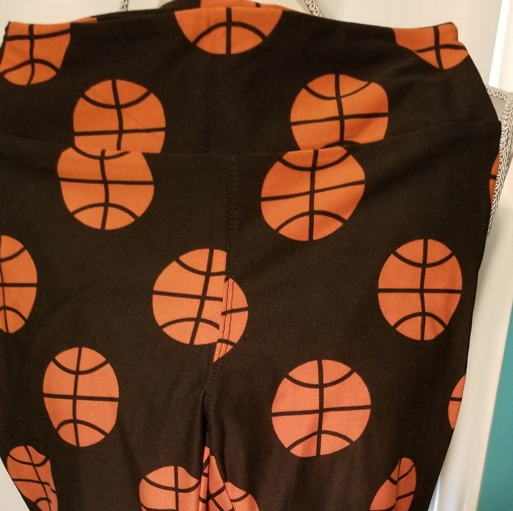 NWT, LULAROE OS LEGGINGS BASKETBALL
